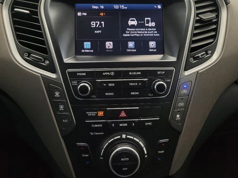 Used 2017 Hyundai Santa Fe SE image 25