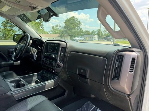 Used 2018 GMC Sierra 1500 SLT AWD/4WD image 49