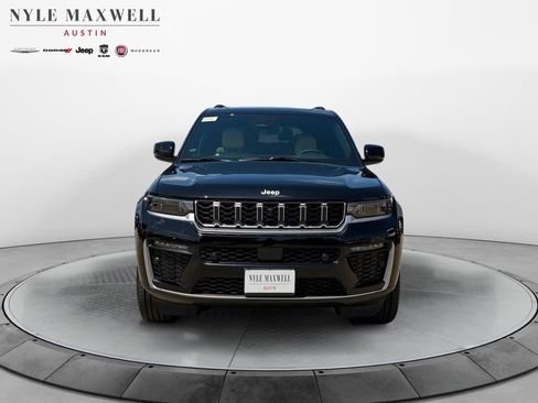 New 2026 Jeep Grand Cherokee L Limited image 18