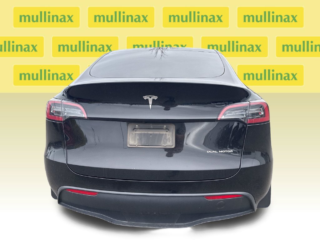 Used 2023 Tesla Model Y Long Range AWD/4WD image 28