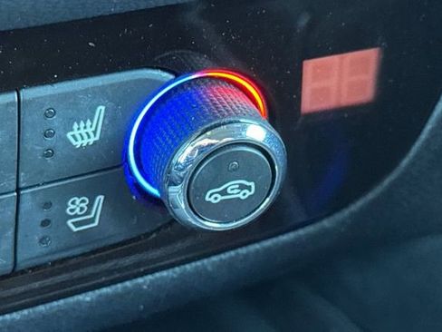 Used 2019 Buick Enclave Avenir w/ Avenir Technology Package image 31