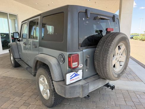 Used 2015 Jeep Wrangler Unlimited Sport w/ Quick Order Package 24S AWD/4WD image 3