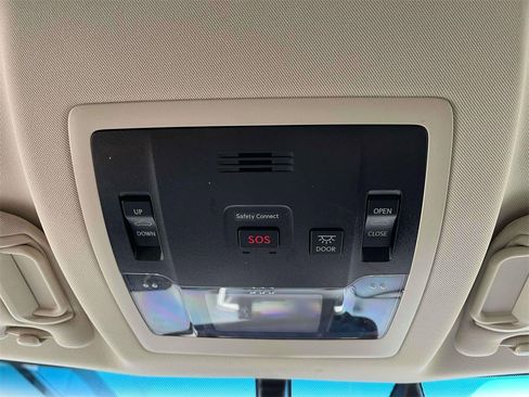 Used 2016 Lexus NX 300h AWD image 34