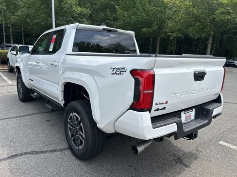 New 2025 Toyota Tacoma TRD Sport image 18