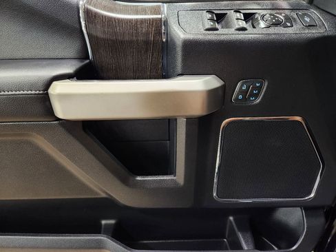 Used 2020 Ford F250 Lariat w/ Lariat Ultimate Package image 44