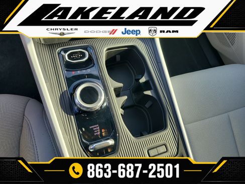 Used 2026 Jeep Cherokee Laredo AWD/4WD image 24