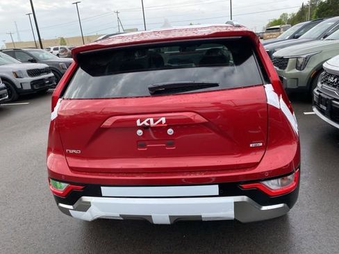 New 2026 Kia Niro FWD image 4