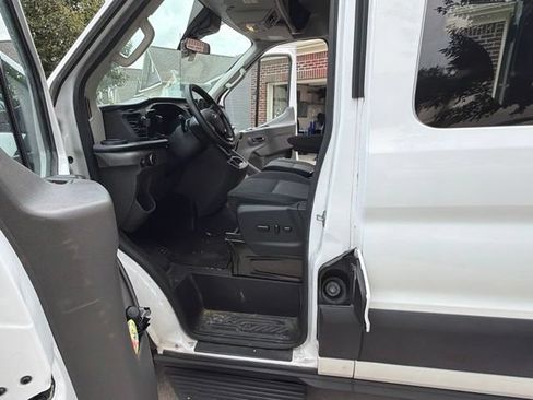 Used 2020 Ford Transit 150 XLT RWD image 21