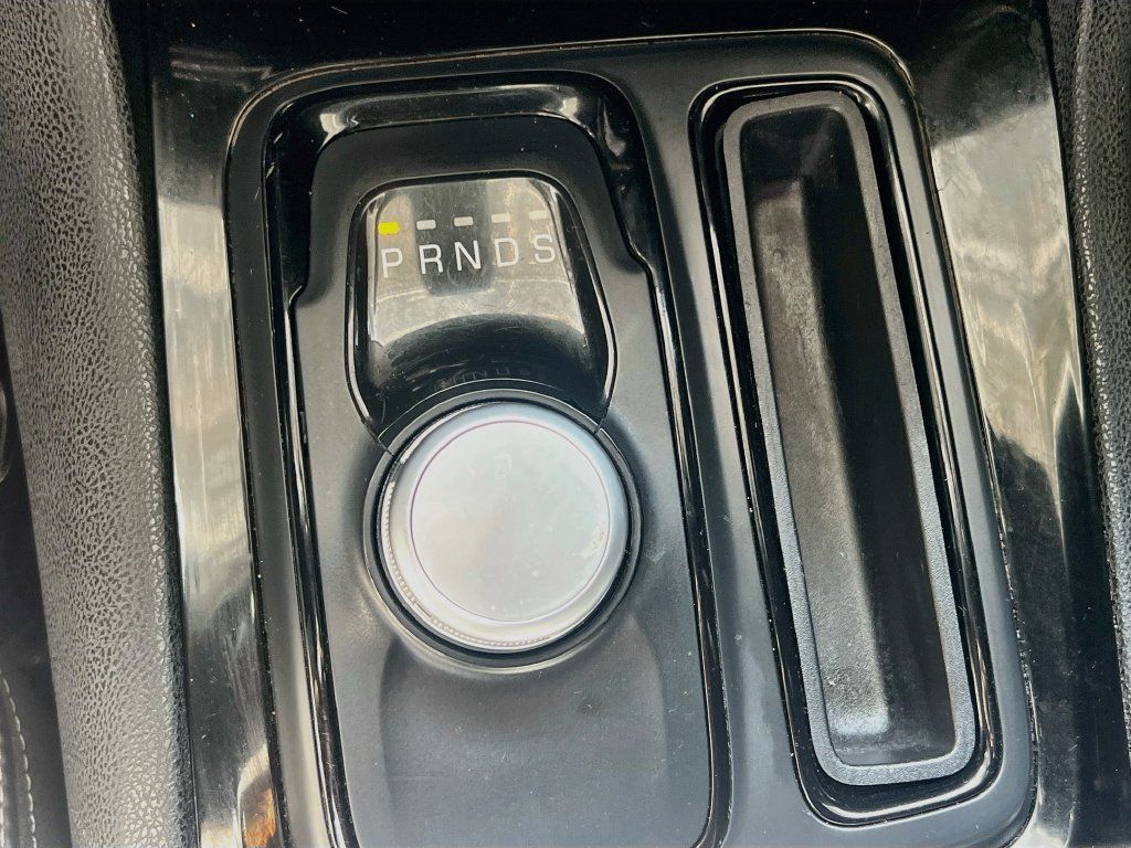 Used 2022 Chrysler 300 S RWD image 17