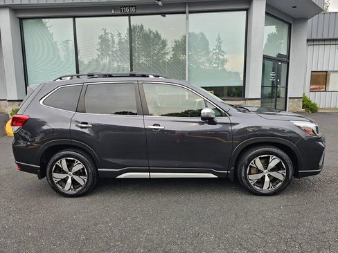 Used 2019 Subaru Forester Touring AWD/4WD image 8