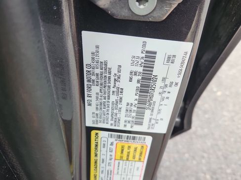 Used 2020 Ford Fusion SE FWD image 19