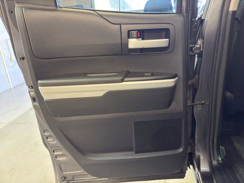 Used 2016 Toyota Tundra SR5 AWD/4WD image 25
