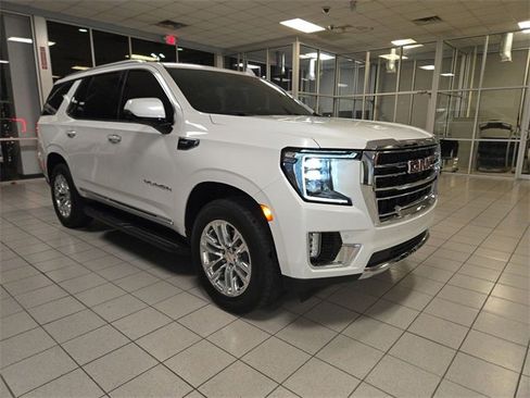 Used 2021 GMC Yukon SLT w/ SLT Luxury Plus Package image 2