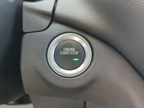 Used 2024 Chevrolet Equinox LT image 33