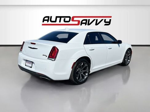 Used 2021 Chrysler 300 S w/ Comfort Group RWD image 7