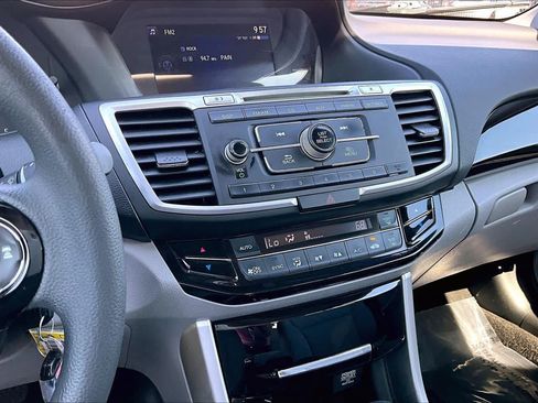 Used 2016 Honda Accord LX image 6
