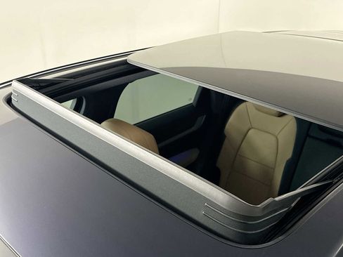 Certified 2025 Porsche Cayenne image 21