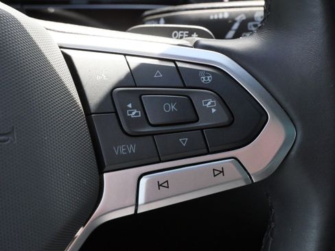 Used 2024 Volkswagen Atlas Cross Sport SEL Premium R-Line AWD/4WD image 32