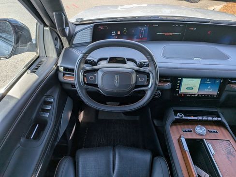 Certified 2025 Lincoln Navigator L Black Label image 19