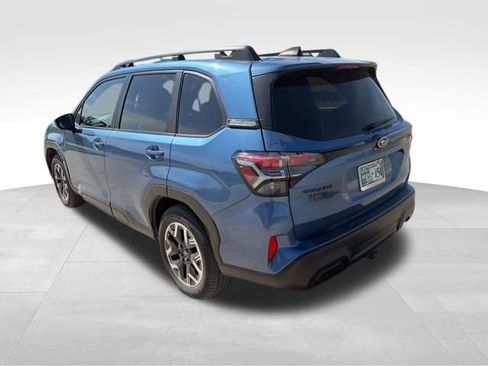 Used 2025 Subaru Forester Premium w/ Convenience Package #1 AWD/4WD image 5