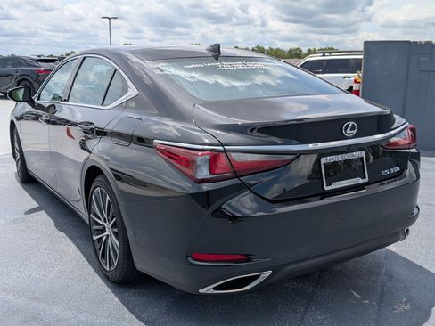 Used 2025 Lexus ES 350 w/ Premium Package FWD image 3