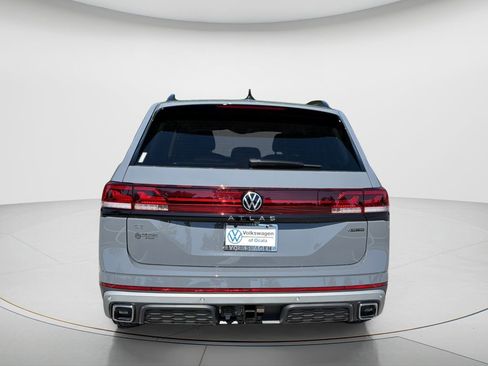 New 2026 Volkswagen Atlas Peak Edition AWD/4WD image 6