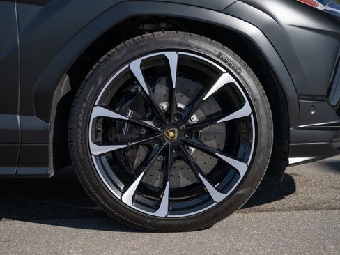 Used 2024 Lamborghini Urus S image 52