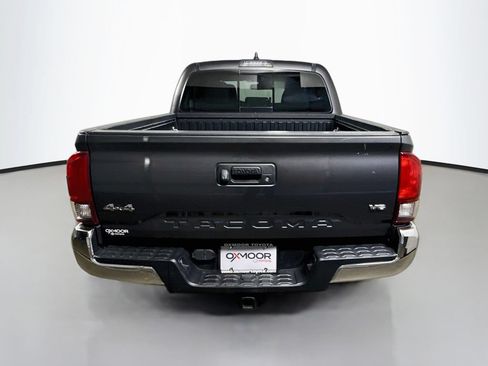 Certified 2021 Toyota Tacoma SR5 AWD/4WD image 6