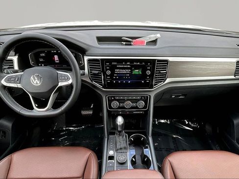 Used 2023 Volkswagen Atlas SE AWD/4WD image 7