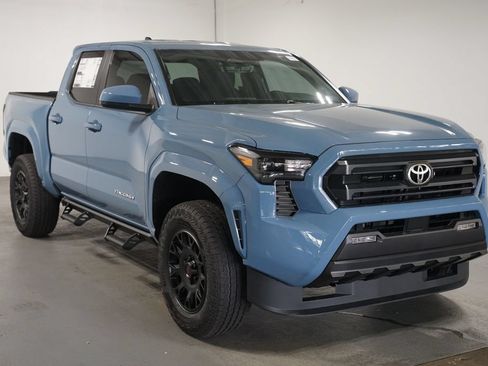 New 2026 Toyota Tacoma SR5 AWD/4WD image 3
