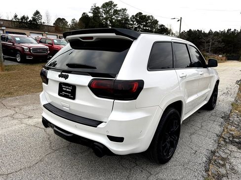 Used 2017 Jeep Grand Cherokee SRT image 8