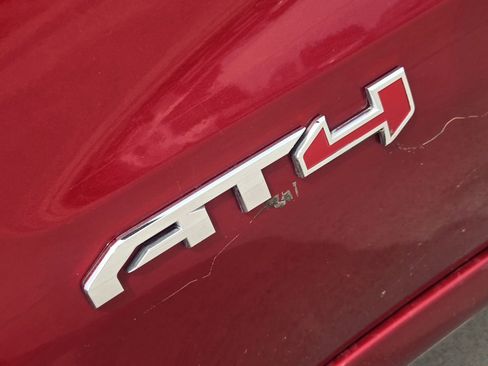 Used 2022 GMC Sierra 1500 AT4 w/ Technology Package AWD/4WD image 12