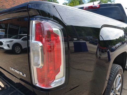 Used 2020 GMC Canyon Denali AWD/4WD image 11