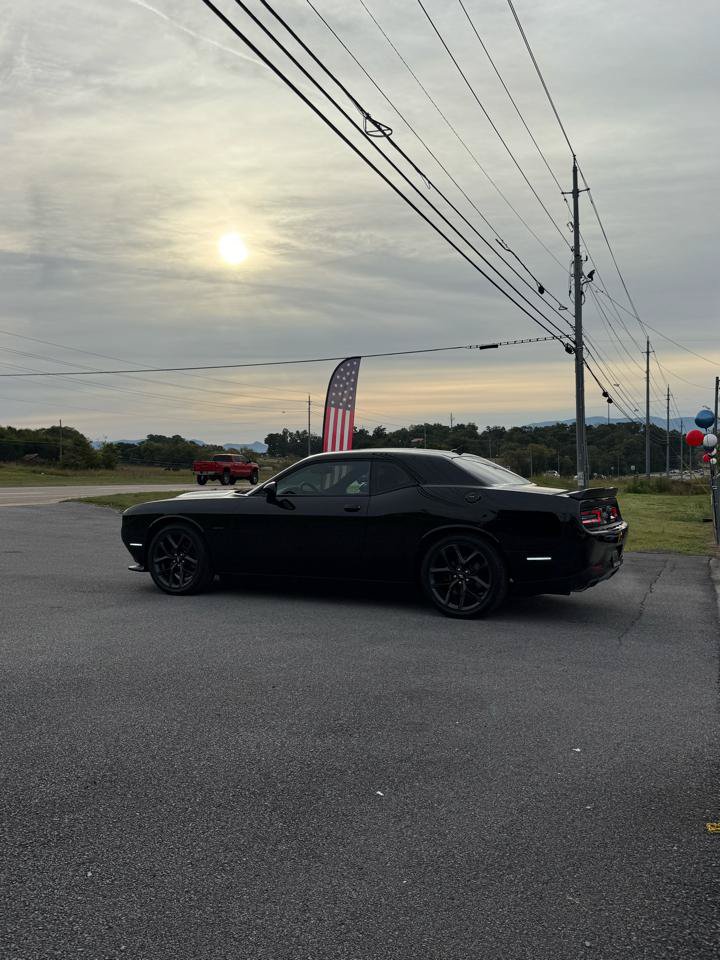 Used 2019 Dodge Challenger R/T RWD image 45