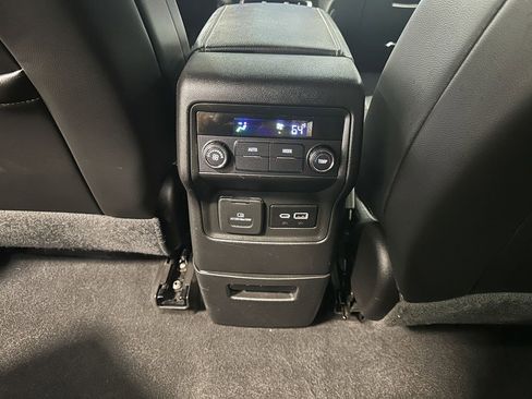 Used 2021 GMC Acadia SLT image 76