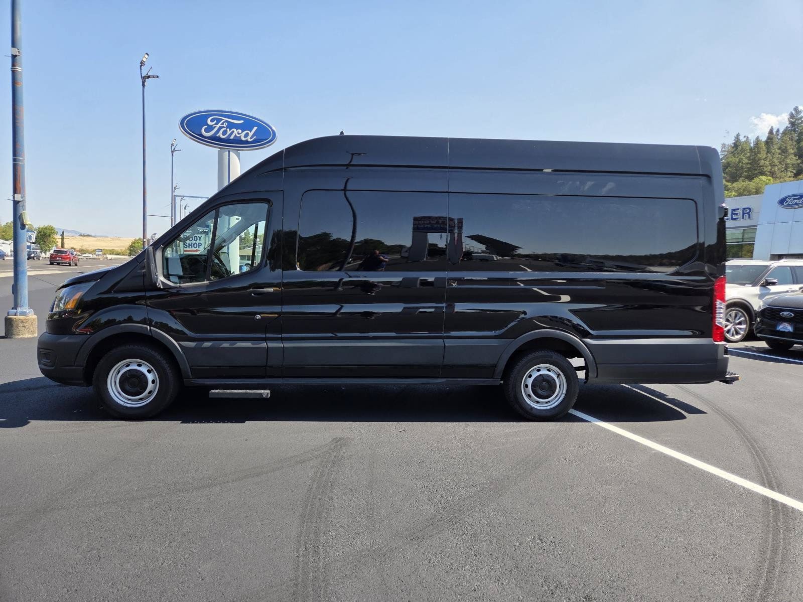 Used 2023 Ford Transit 250 148 High Roof Extended w/ Load Area Protection Package RWD image 8