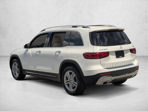 Used 2023 Mercedes-Benz GLB 250 4MATIC image 8