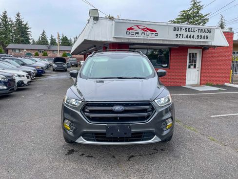Used 2017 Ford Escape SE AWD/4WD image 6
