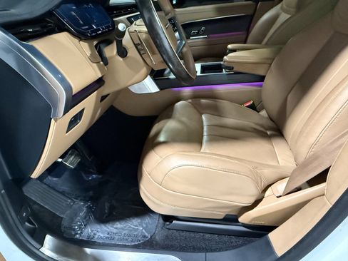 Used 2024 Land Rover Range Rover Long Wheelbase SE image 29
