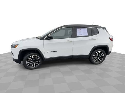 Used 2023 Jeep Compass Limited w/ Sun and Sound Group AWD/4WD image 5