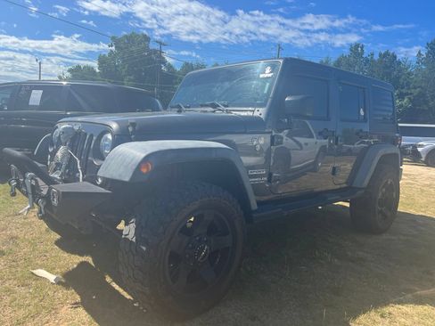 Used 2017 Jeep Wrangler Unlimited Sport w/ Quick Order Package 24S AWD/4WD image 1