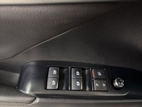 Used 2019 Toyota Camry XSE image 10