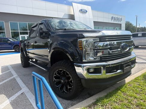 Used 2018 Ford F250 Lariat w/ Lariat Value Package AWD/4WD image 2