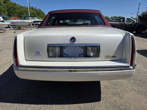Used 1995 Cadillac De Ville Sedan FWD image 15