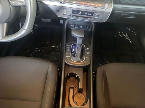Used 2025 Hyundai Kona SEL image 41