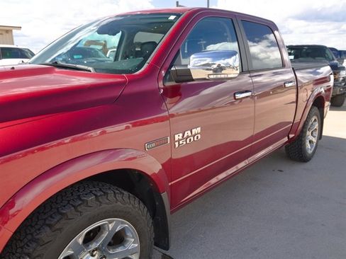 Used 2015 RAM 1500 Laramie w/ Convenience Group AWD/4WD image 8