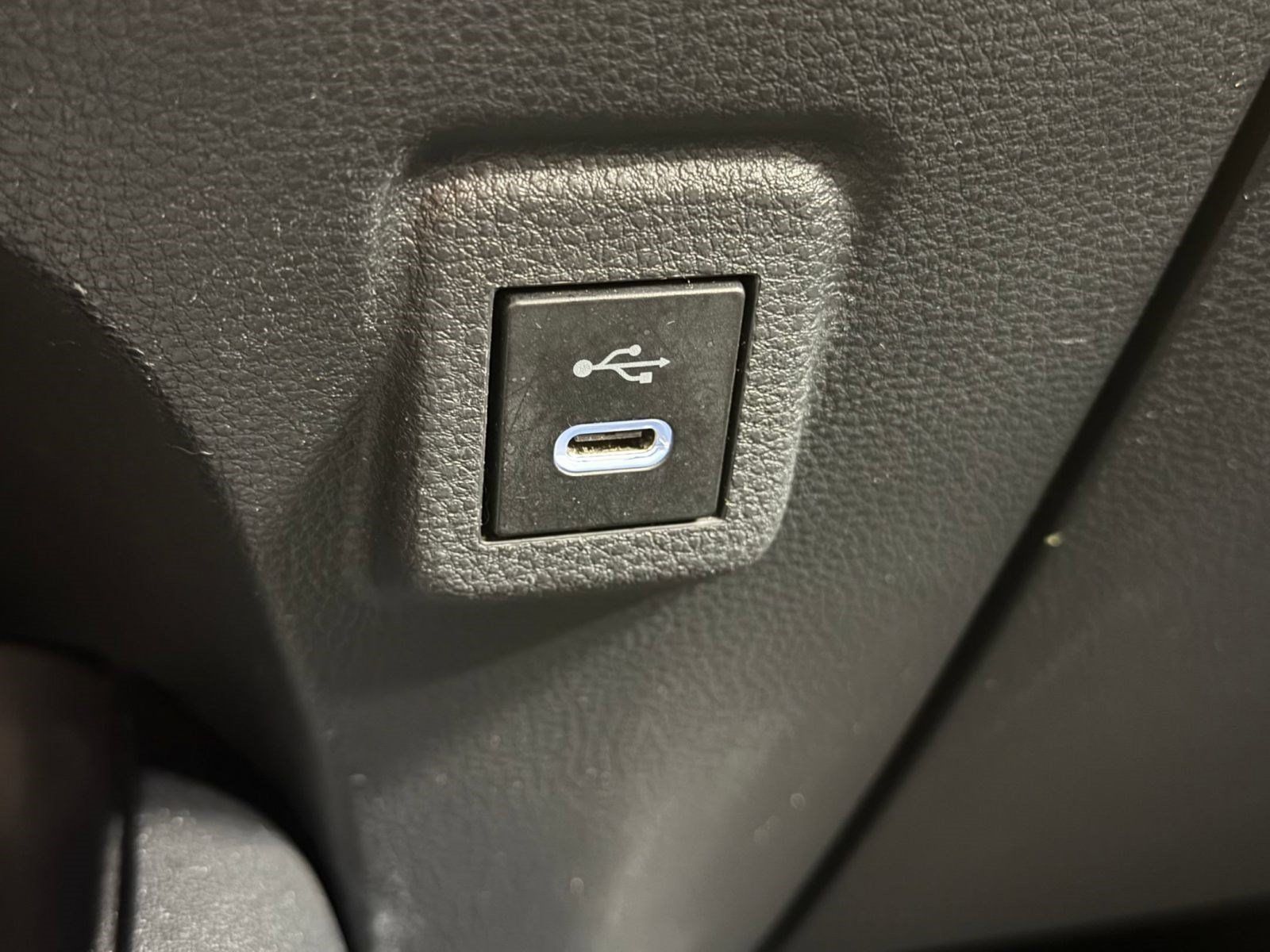 Used 2024 Toyota Corolla LE FWD image 29