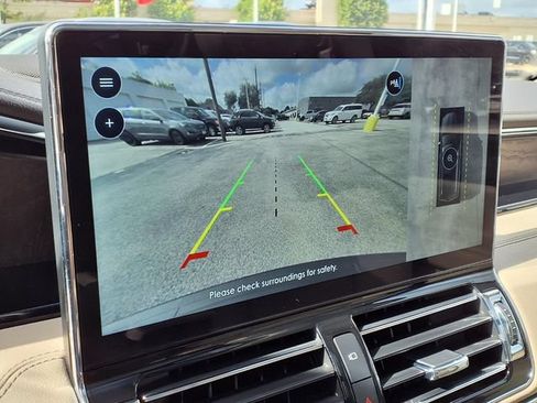 Certified 2023 Lincoln Navigator Reserve AWD/4WD image 12