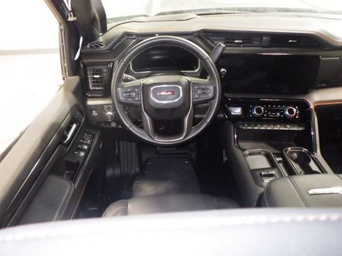 Used 2026 GMC Sierra 2500 AT4 w/ AT4 Premium Plus Package AWD/4WD image 9
