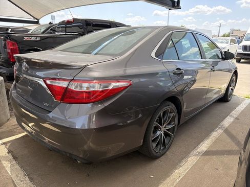 Used 2015 Toyota Camry XSE FWD image 3